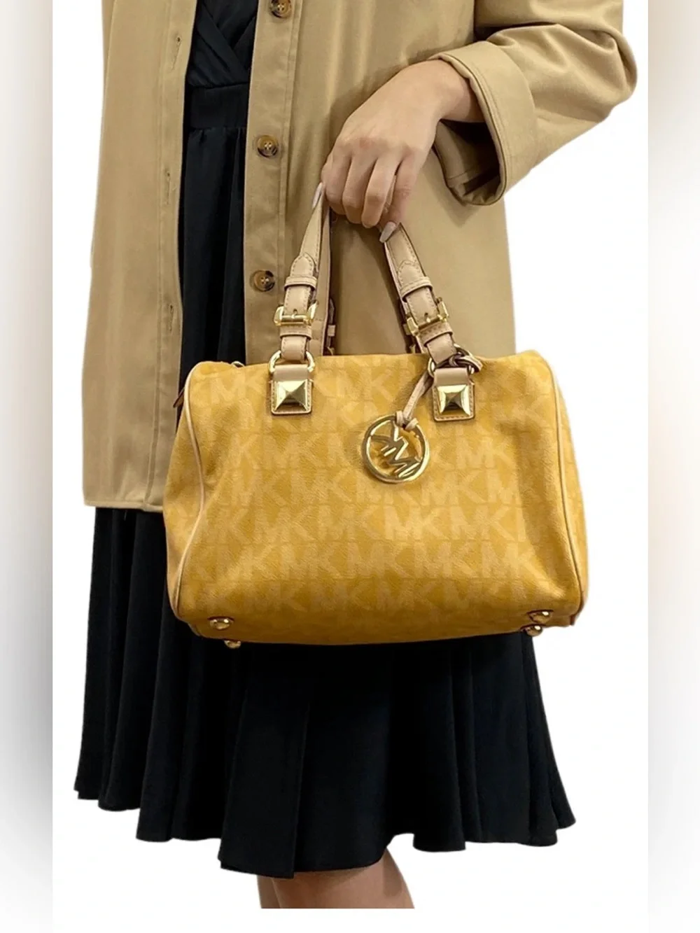 Michael Kors Grayson Medium Satchel Duffle Yellow Gold Leather Top Handle